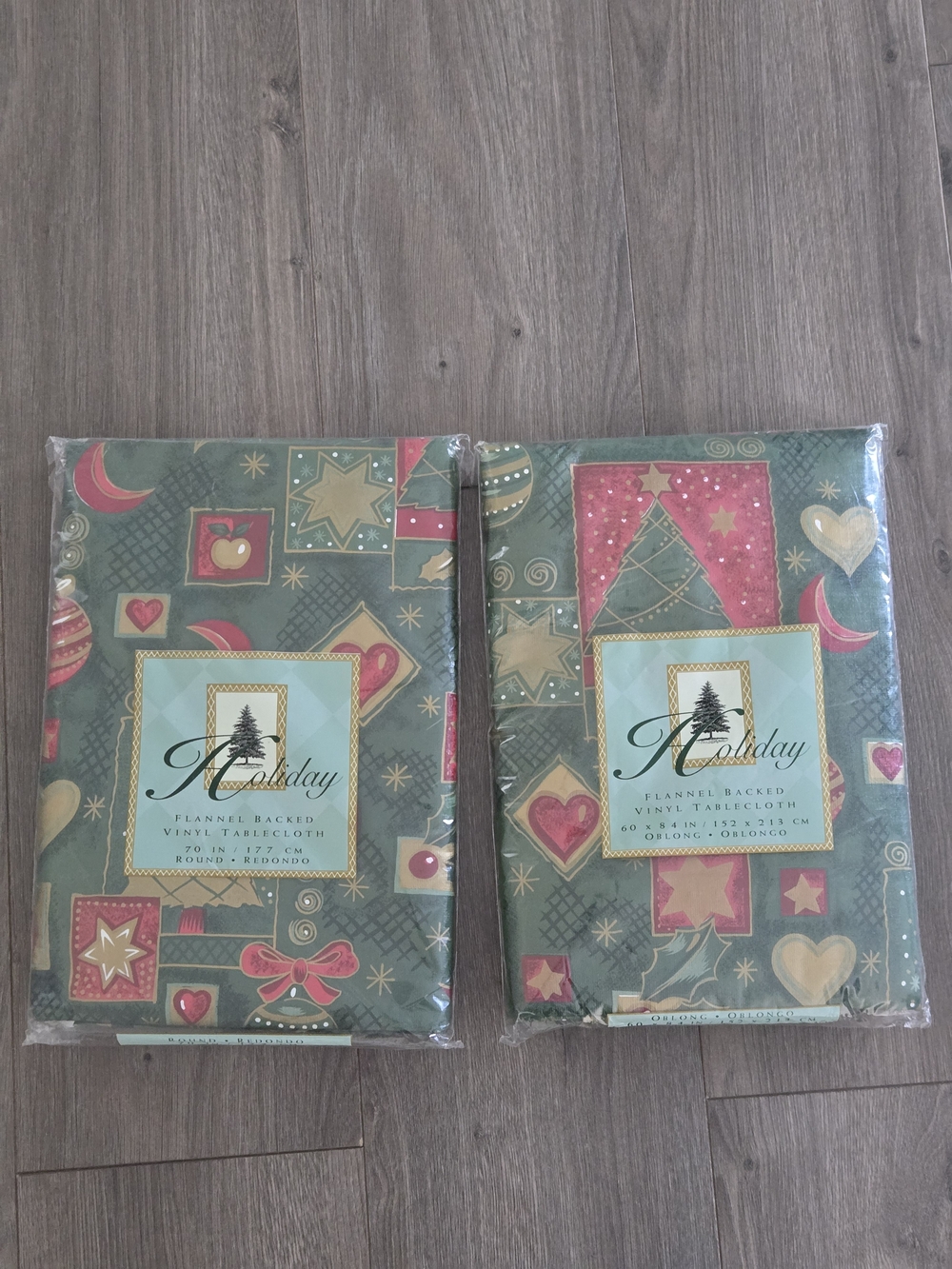 Lot of 2 Vtg Holiday Flannel Backed Vinyl Tablecloths Green Oblong & Round Set